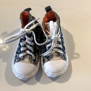 ⚫️ converse ⚫️ all stars - ‘not a chuck’ toddler size 7
